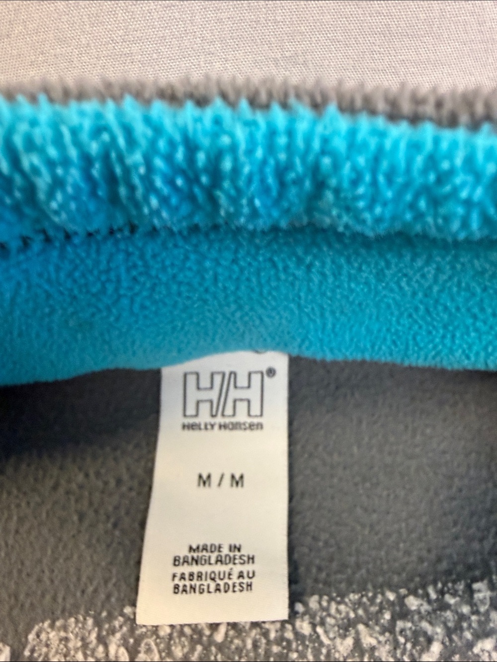 Helly Hansen Grey Fleece Jacket with Turquoise Accents - Picture 2 of 4